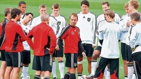 Nemții, cu rezervele în finala mică?** "Vrem să le permitem și altora să iasă în evidență"