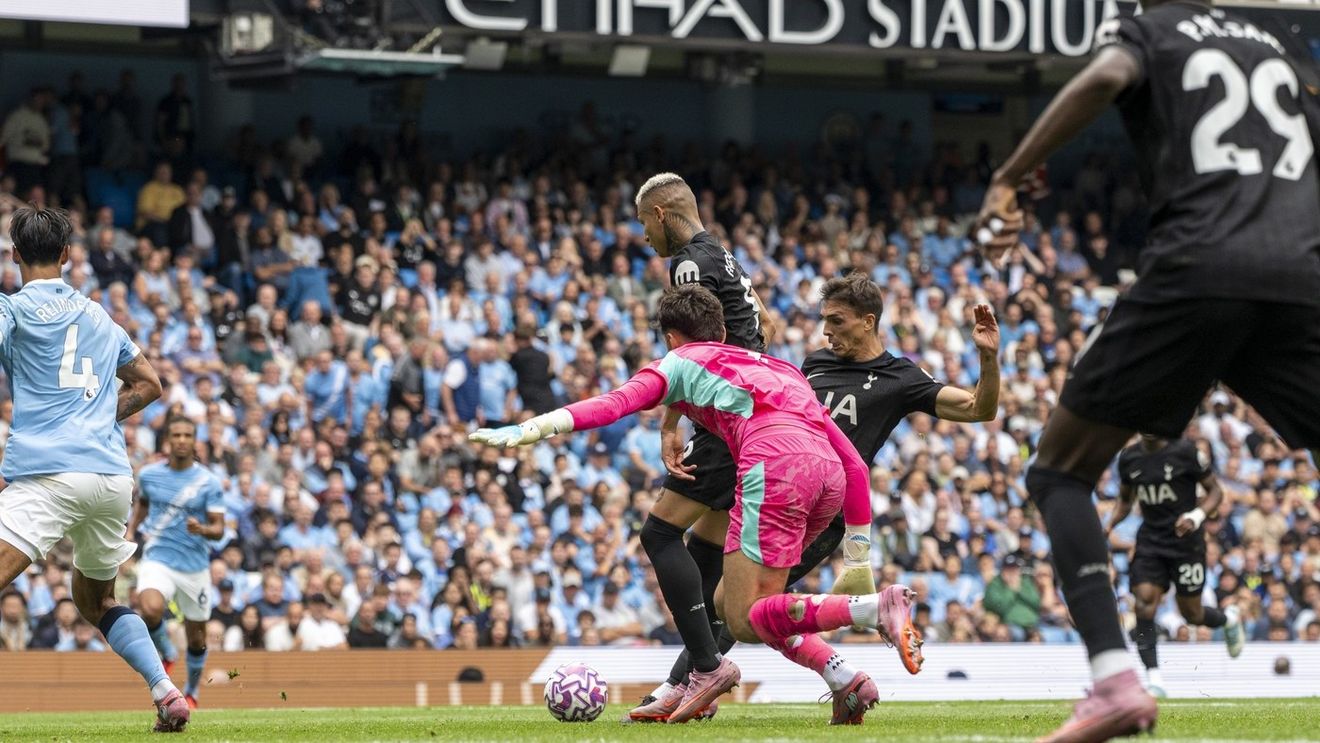 Echipa lui Radu Drăgușin a produs șocul startului de sezon în Premier League! Victorie pe terenul lui Manchester City