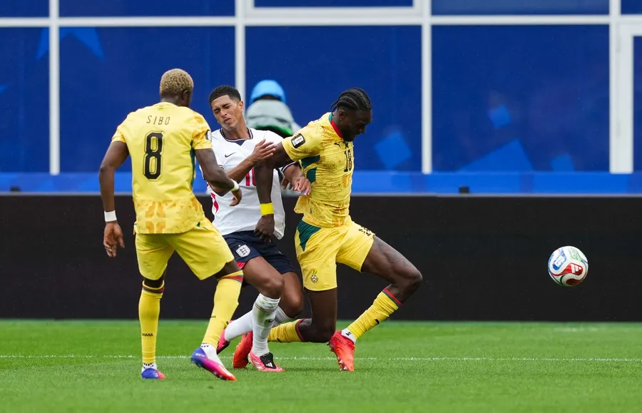 anglia-ghana-0-0-taiati-pomul-laudat-sa-facem-pentru-somn-din-lemnul-lui-un-pat