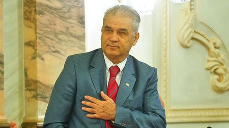 Becali, sfătuit să renunțe la negocierile cu FC Vaslui:** "Porumboiu nu lasă vedetele nici dacă ratează primăvara!"