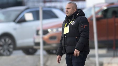 Rapid nu mai e invincibilă în play-off. Derby-ul cu ”FC U” Craiova i-a adus prima înfrângere. Mihai Iosif, mesaj pentru contestatari: ”Am fost criticați după cinci victorii că am avut noroc, că am avut-o pe Zeița Fortuna”