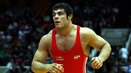 Campionul mondial Amir Aziz Ali Akbari a fost suspendat pe viață