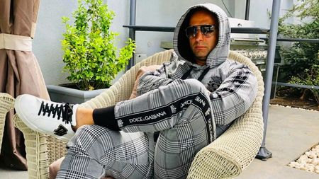 EXTRA „Ia telefonul repede și ține-l la tine până vin!”. Fostul fotbalist al lui Gigi Becali își înșela soția și era ajutat de fiu pentru a ascunde infidelitățile repetate