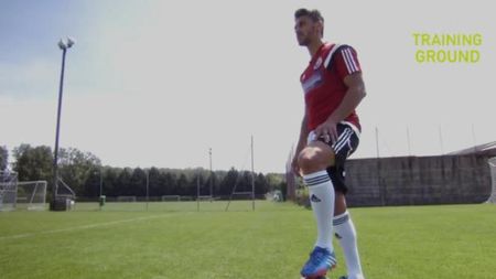 Marica, alături de Xavi, Ibra, Pirlo și Kaka. Îmbrăcat în tricoul naționalei, atacantul și-a dezvăluit o parte din secrete: "Asta îmi place mie"