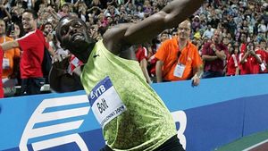 "Insane Usain" is back! Vezi ce a reușit Bolt la prima cursă din 2010!