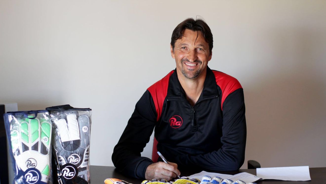 EXCLUSIV | Interviu cu Florin Tene, antrenorul de portari al Stelei. "Reghecampf l-a descoperit pe Tommy Neubert. Fără el ar fi fost necunoscut în România". Cât e amenda pentru un kilogram în plus și ce spune despre Alibec 
