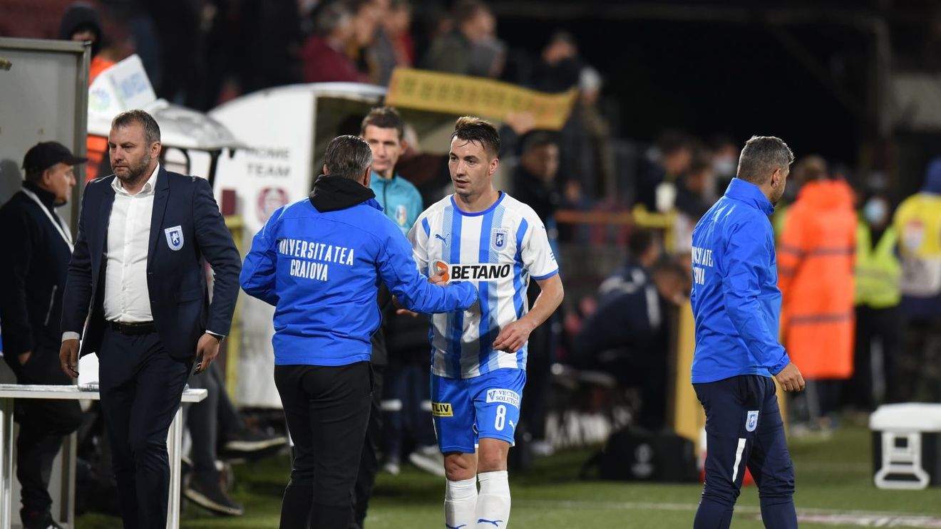 Laurențiu Reghecampf a dezvăluit de ce nu mai joacă Alexandru Mateiu la Universitatea Craiova: „Trebuie să facă mai mult pentru a ajunge să se bată cu cei aflați pe postul lui”