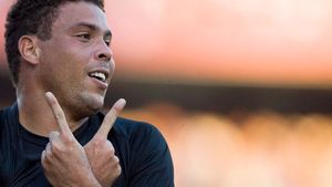 "Fenomenul" Ronaldo, intrare "cu talpa" la vedetele fotbalului de azi: "Cu tot respectul, dar pe vremea mea starurile erau Zidane, Figo, Rivaldo, Ronaldinho și eu. Am fost mai buni!"