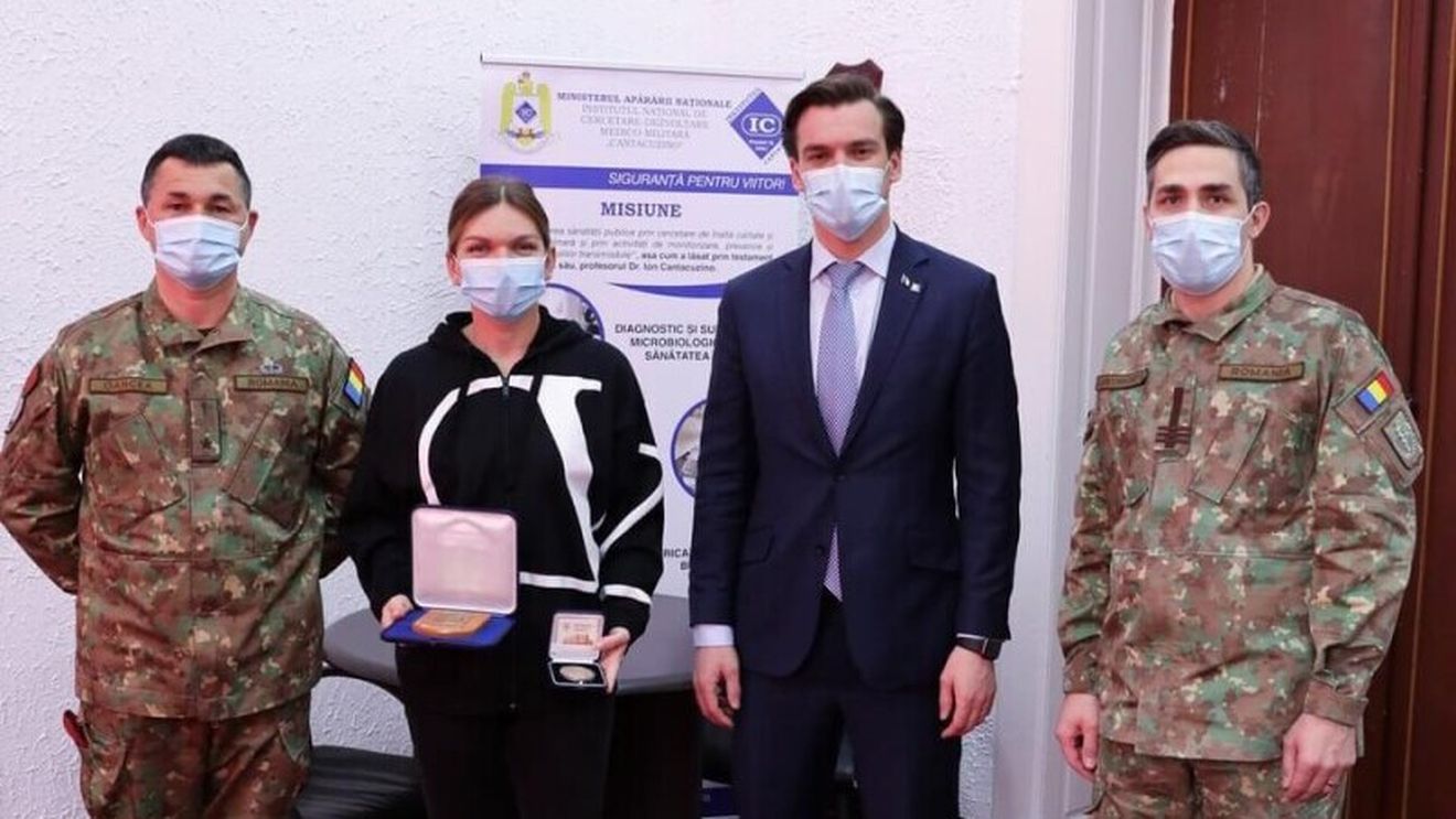 Valeriu Gheorghiță, întrebat dacă i s-a aplicat un tratament preferențial Simonei Halep: „De ce s-a vaccinat cu Pfizer, iar profesorii cu Astra Zeneca?" Ce a răspuns