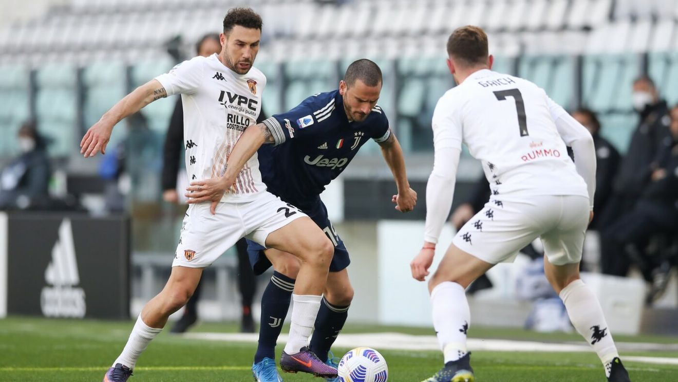 Cine va fi super starul Republicii Moldova la amicalul cu România! Fotbalistul a fost dorit de Juventus și Napoli și este o adevărată legendă la Chișinău. Cum a ajuns să joace alături de idolul său | SPECIAL