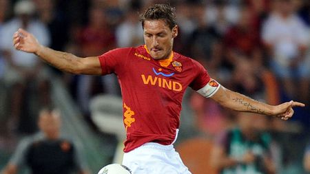 Acuze fără precedent la adresa lui Totti:** "Din vanitate, este pe cale să ucidă echipa!"