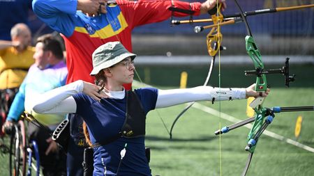 A făcut dans sportiv și a ajuns la tir cu arcul! Anda Arghir sau povestea unei luptătoare care visează la Los Angeles 2028 din scaunul cu rotile: „Trebuie să ai răbdare cu tine”