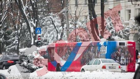 Pasiune de primar:** Marius Stan a decorat autobuzele din Galați în culorile Oțelului 
