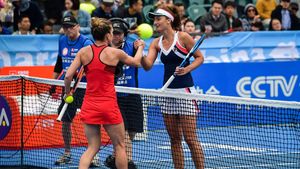 Cine transmite la TV meciul Simona Halep - Irina Begu, din turul 2 la Roland Garros