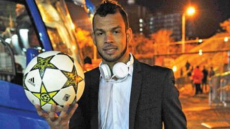 "Sper că fiul meu va fi mândru de ce am făcut!"** Ghinionul l-a făcut posibil pe eroul de la Manchester: cum l-a ochit CFR pe omul cu doar 15 goluri în carieră