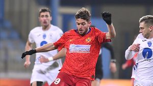 UTA vrea să-l transfere pe Sergiu Buș. Laszlo Balint a făcut anunțul: „Este un fotbalist scump”