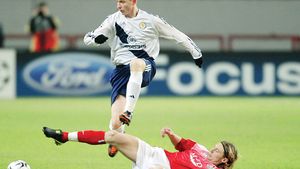 Lucescu face "lobby" pentru Tiberiu Ghioane