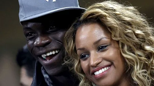 Balotelli s-a despărțit de Fanny Neguesha. Cei doi erau logodiți din martie 2013