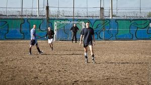 Ambiție dusă la extrem!** "Fie vei juca în națională, fie ajungi la închisoare!" Povestea cu adevărat IMPRESIONANTĂ‚ a puștiului de 17 ani care are lumea la picioare