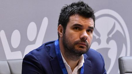 Emilian Hulubei, bătăi de cap din cauza pandemiei de COVID-19. „Îmi vine să arunc telefonul pe geam!” Cu ce își ocupă timpul președintele AFAN