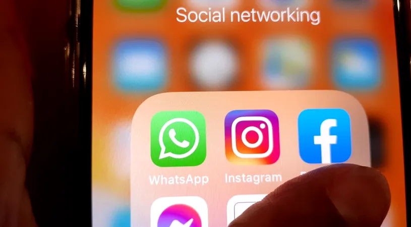 Cea mai neagră zi pentru Facebook! Serviciul a picat împreună cu WhatsApp și Instagram, dar dezastrul a lovit la Bursă: cu cât a scăzut prețul acțiunilor după acuzațiile unui fost angajat