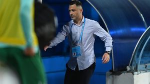 Oltenii, în extaz după venirea lui Mirel Rădoi la Universitatea Craiova. „Mă gândesc direct la titlu! El poate antrena la marile cluburi din Europa!”