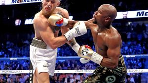 Prima reacție a lui Money Mayweather după KO-ul tehnic în fața lui Conor McGregor. Care a fost strategia 