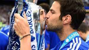Maestrul de la mijlocul terenului își ia rămas bun de la Premier League! Prima mutare "tare" a perioadei de mercato: unde continuă drumul în fotbal pentru Cesc Fabregas + cifrele care spun totul despre spaniol
