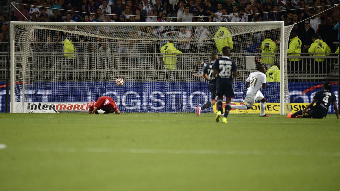 Niculae, cel mai fericit dintre patronii de fotbal din România: "Puteam să marcăm 3-4 goluri. Să vadă și francezii cum novicii ăștia din România le-au dat o lecție de fotbal"