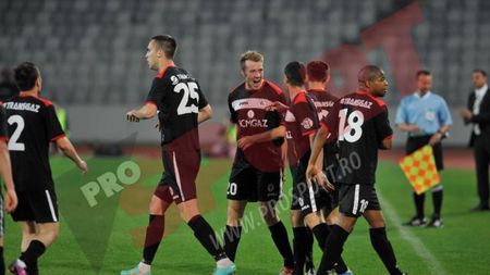 Ardelenii au talent!** "U" - Gaz Metan s-a terminat 3-4, într-un meci care a avut de toate: goluri, cartonașe, eliminări 
