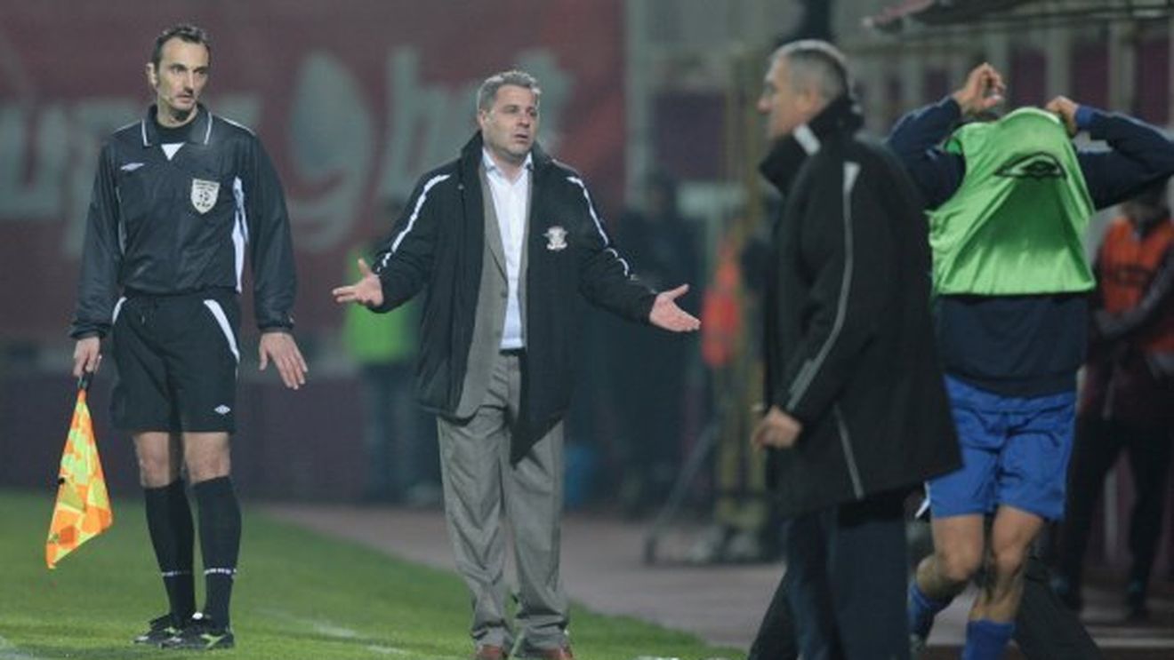 "Nu pot să-i țin pe Grigorie și Cesinha cu forța la Rapid!"** Vezi pe cine a cerut Șumi în locul celor doi mijlocași!