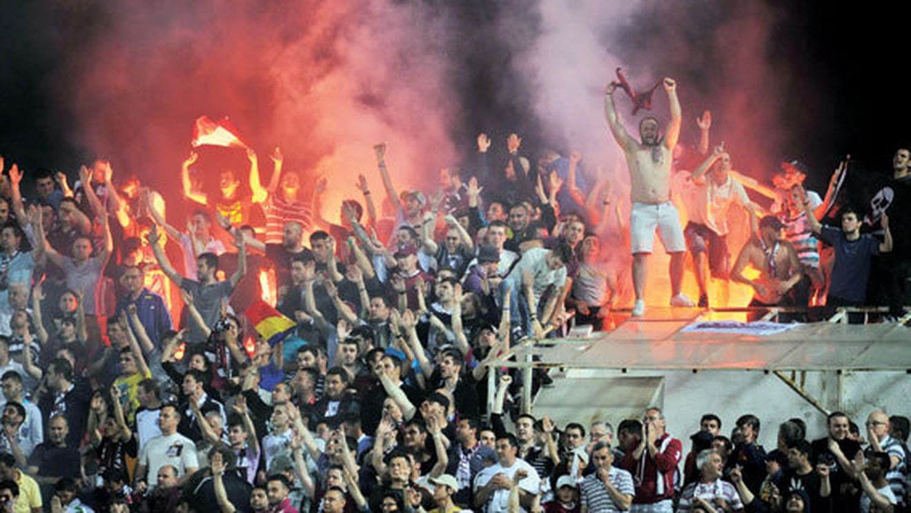 Rapidiștii sunt deja campioni! La amenzi!** Copos scrâșnește din dinți când se gândește câți bani i-au "zburat" din buzunar