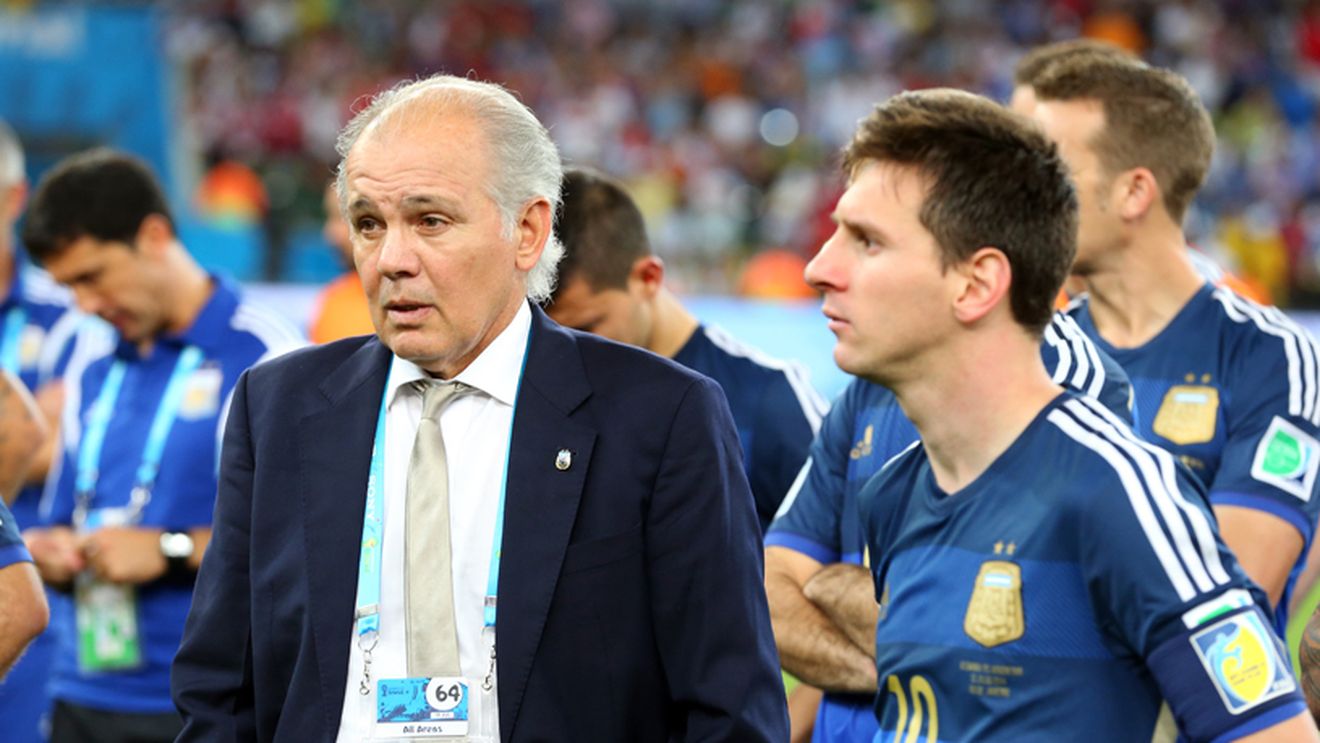 Alejandro Sabella nu își va prelungi contractul la naționala Argentinei. Peckerman și Simeone, pe lista înlocuitorilor