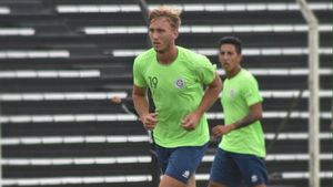 EXCLUSIV | Încă un caz bizar în Liga 1! O echipă ar fi acceptat condiții de neconceput pentru aducerea unui atacant străin: "Să nu intre în insolvență". Dacă îl dă afară trebuie să plătească o sumă uriașă 