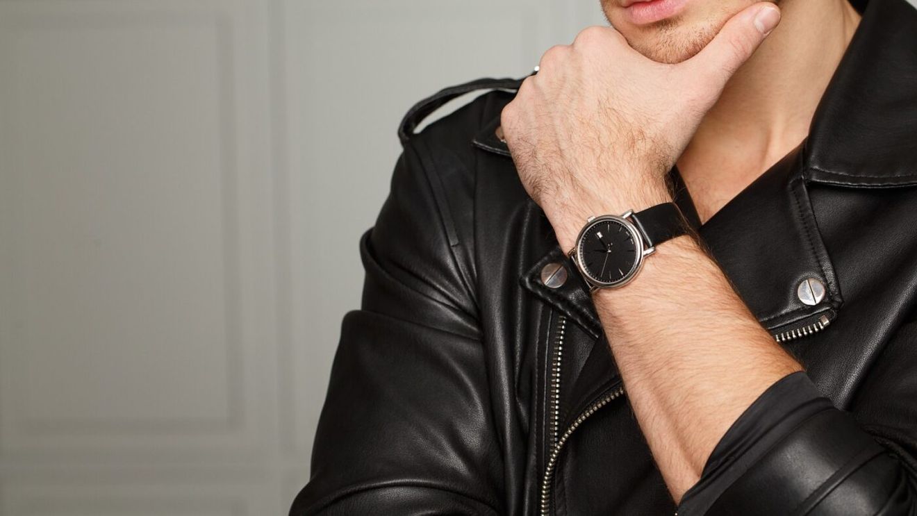 ADVERTORIAL | Smartwatch-uri pentru bărbați: Partenerul ideal pentru sporturile de iarnă