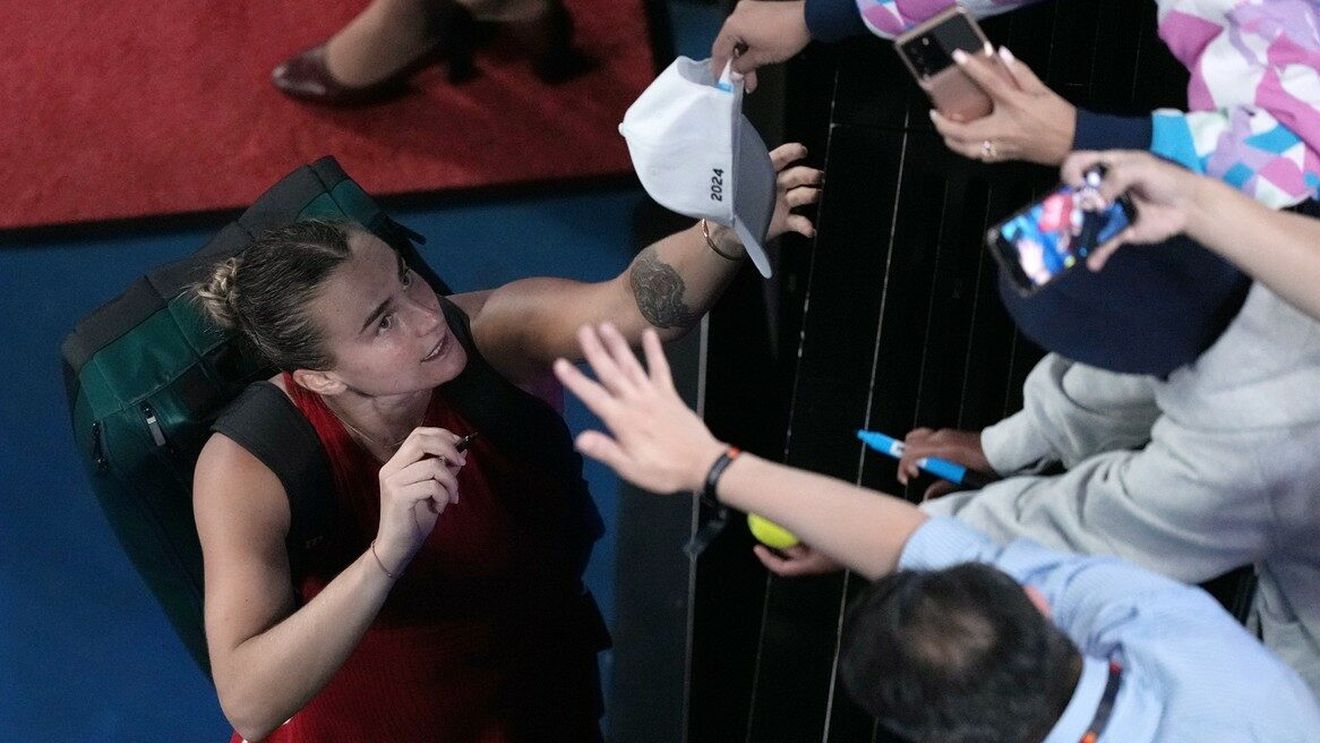 „Te iubesc mai mult decât pe mama!" Arynei Sabalenka nu i-a venit să creadă ce aude la Australian Open, după calificarea în finală. VIDEO