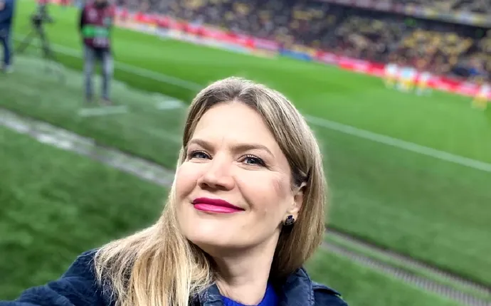 Ioana Cosma, dezvăluiri incredibile despre cel mai mare post de televiziune din România! Ce pățea acolo? „Da, domne’, am fost dată afară de la Pro TV! Dar acum pot din nou, în sfârşit, să Gândesc liber!”
