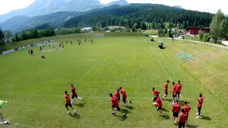 Dinamo iese la atac: vechiul 4-4-2 e istorie! Vezi cum vor arăta "câinii" în noul sezon