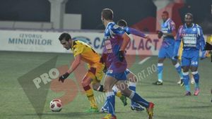 Gloria-Brașov 1-1!** Goluri, ocazii imense, penalty ratat, eliminare și un meci cu multe decizii contestate! VIDEO REZUMAT