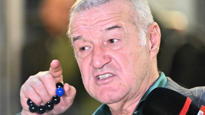 Fotbalistul dat afară de Gigi Becali după o escapadă la un salon de masaj erotic s-a întors în România! A venit din Germania și s-a tatuat la Petrică „Picasso”: „Bodyguardul i-a făcut o gaură în burtă de a curs sânge două ore”