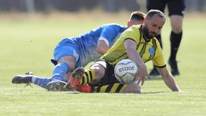 Primăria unei comune vrea să preia locul din Liga 2 al unei nou-promovare. Planurile autorităților locale și cum echipa ar trece de la privat la public, administrare care interzice accederea în Liga 1