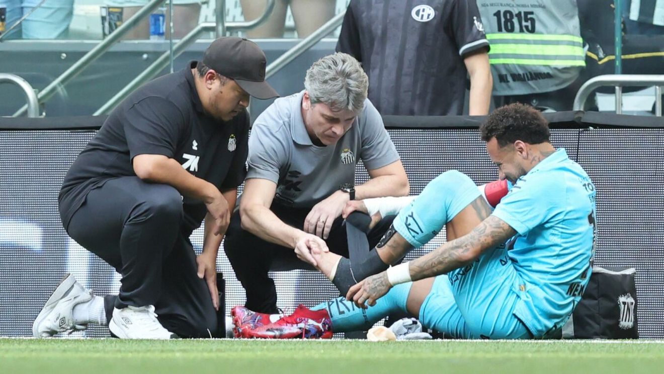 Dezastru pentru Neymar! Cât va lipsi starul brazilian după ce s-a accidentat din nou