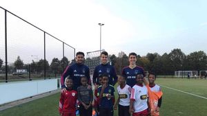 „Noul Chivu” joacă astăzi contra FCSB. A fost la Ajax și în Serie A, dar a ajuns la FC Bihor. Răspuns sincer la întrebarea: „De ce nu reușesc românii în fotbalul mare?” | INTERVIU EXCLUSIV