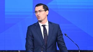 Ciprian Marica îl critică pe Răzvan Burleanu: „Era nevoie de o schimbare, dar nu e cea mai fericită!”. Ce îl nemulțumește pe acționarul de la Farul | VIDEO EXCLUSIV ProSport Live