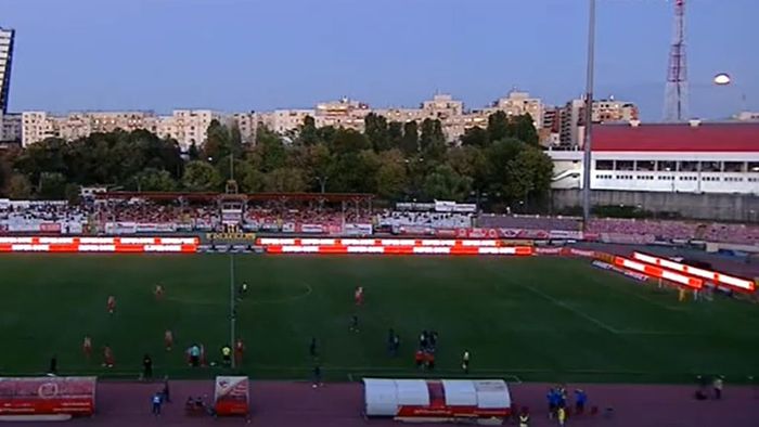 Paralela dintre nocturna oprită la Dinamo - FC Botoșani și cea de la Rapid - PSG. Amintiri de acum 20 ani: „Eram pe teren, am simțit emoțiile și tensiunea"  EXCLUSIV ProSport Live
