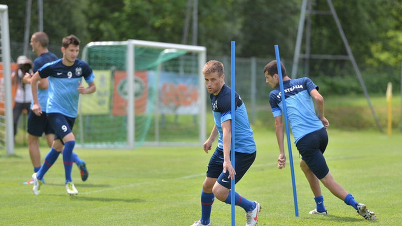 Jucătorii Stelei și-au adjudecat numerele pentru noul sezon! Tănase are "10", Mihai Costea e vârf de lance