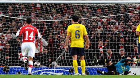 "Nu știu dacă Fabregas va rămâne, dar BarÃ§a e amuzantă când face afaceri"