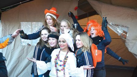 Doar berea nu e portocalie!** Iată cum trăiesc fanii olandezi un meci al favoriților