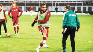 A băut, a jucat, a plecat! Săndulescu a venit beat la antrenament, a irosit ultima șansă și va pleca în iarnă