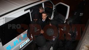 "Gigi e inamic al limbii române, al sportului, dar nu al statului!"